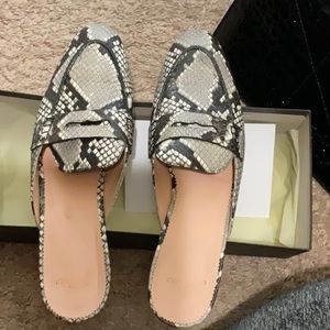 Beautiful woman shoes leather good condition